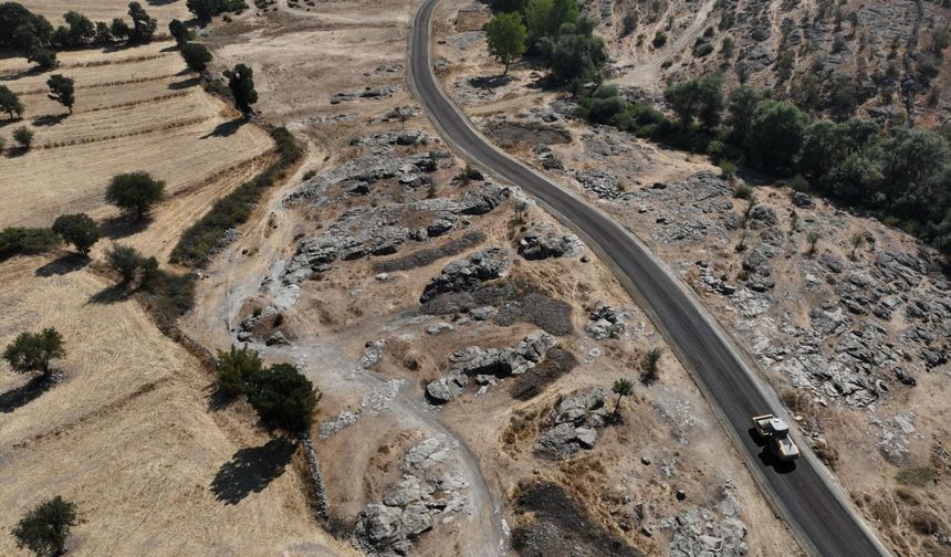 Dursunbey’de Yıllardır Beklenen Yol Sonunda Yenileniyor! 6,1 Kilometrelik Güzergahta Çalışma