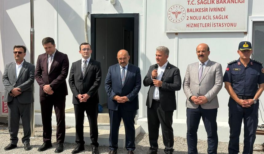 Canbey İvrindi’de İki Yatırımı İnceledi: 33,2 Kilometrelik Yolda Çalışmalar Sürüyor, Yeni Sağlık İstasyonu Açıldı
