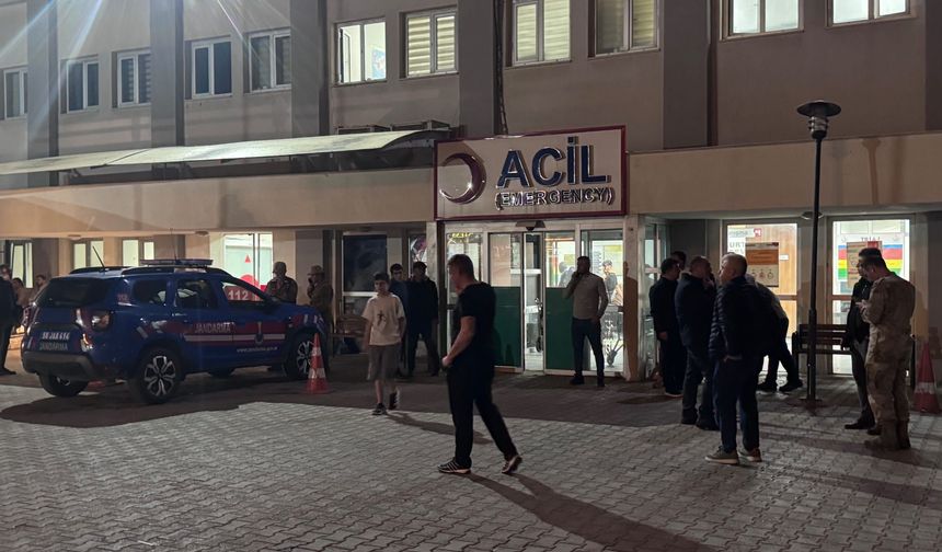 Siirt’te Gıda Zehirlenmesi Şüphesi Paniğe Neden Oldu: 19’u Öğrenci 22 Kişi Hastaneye Kaldırıldı!