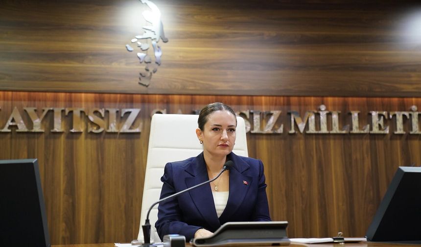 “Sırada Bir Büyükşehir Var” Sözlerinin Ardından Antalya İddiası! Büşra Özdemir AK Parti'ye mi Geçecek?