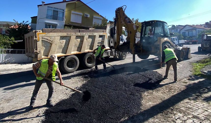 Bigadiç Yollarında Büyük Yenilenme! Belediyeden Mahallelerin İhtiyaçlarına Özel Sahada Yol Çalışması!