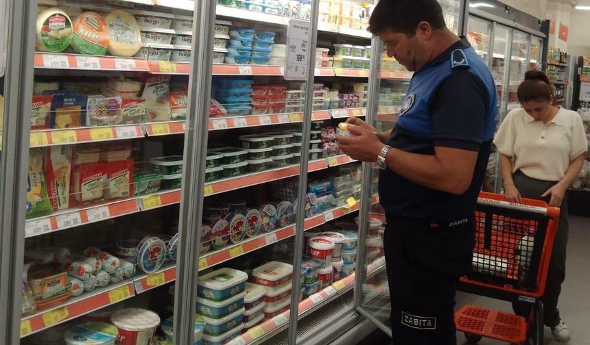 Bigadiç'te Vatandaşın Sağlığı İçin Sıkı Takip! Zabıta Ekiplerinden Market, Kasap Ve Unlu Mamullere Sıkı Denetim!