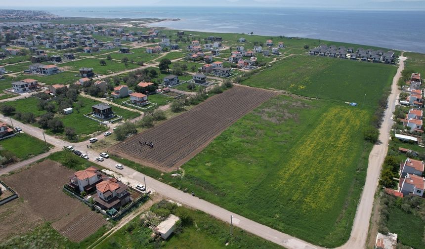 Ayvalık’ta Kadın Gücüyle Üretim: Çilekten Reçele Uzanan İlham Verici Yolculuk