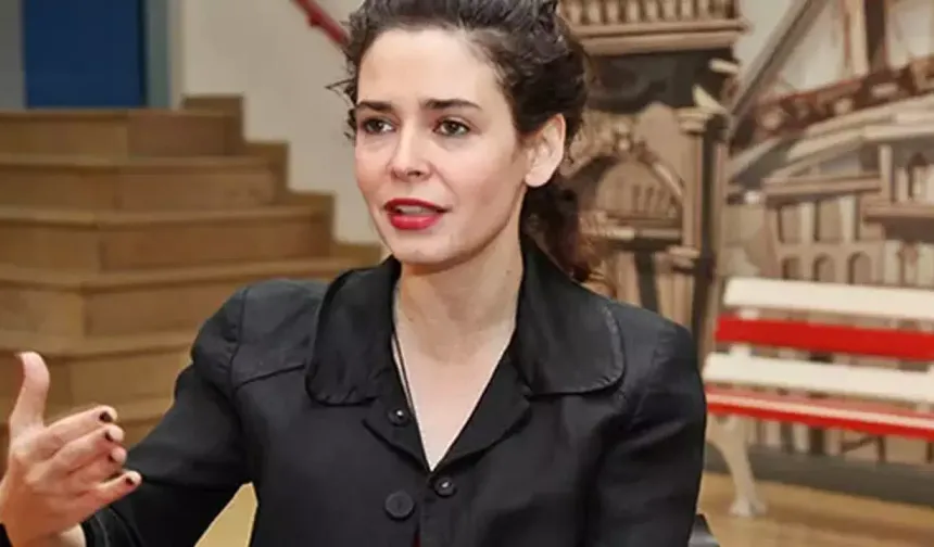 Pelin Batu, Ayvalıklılarla Buluşmaya Geliyor! Ayvalık’ta Fikir ve Kültür Rüzgarı...