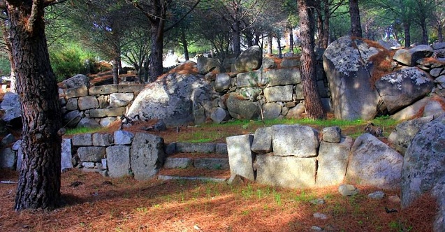 Bergama Da Perperene Antik Kenti Ne Koruma Kalkani 7904A