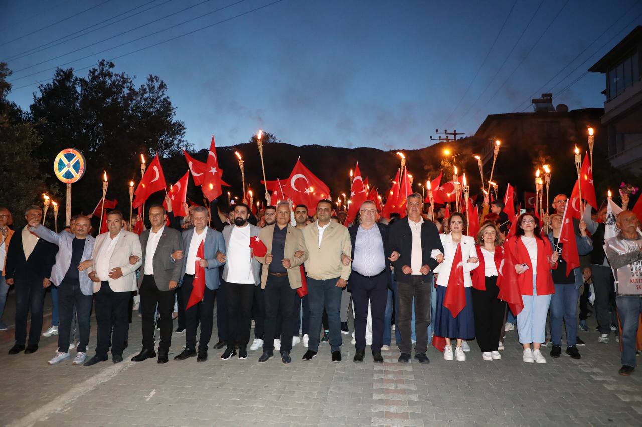 Edremi̇t'te 19 Mayis Coşkusu (9)