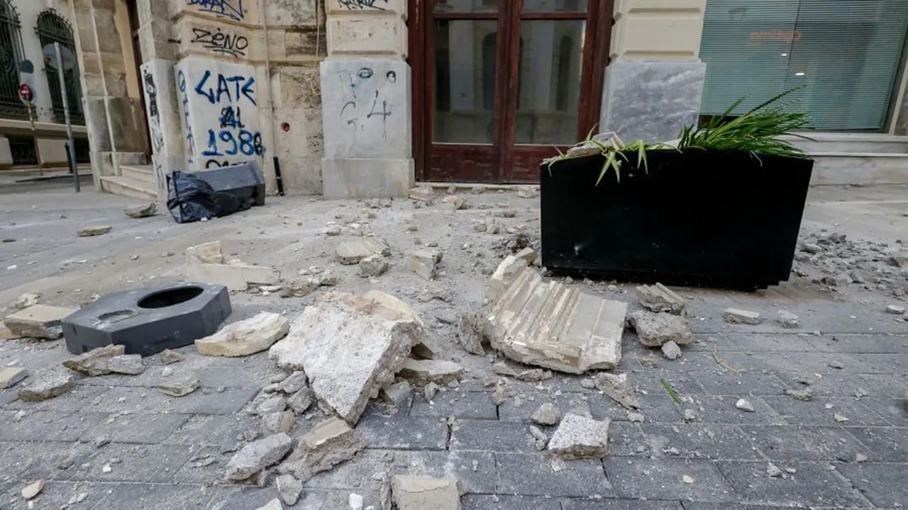 Ege Denizinde Girit Adasi Aciklarinda Deprem Heyelana Neden Oldu Yapilarda Da Hasar V 3221523 202505221314 2