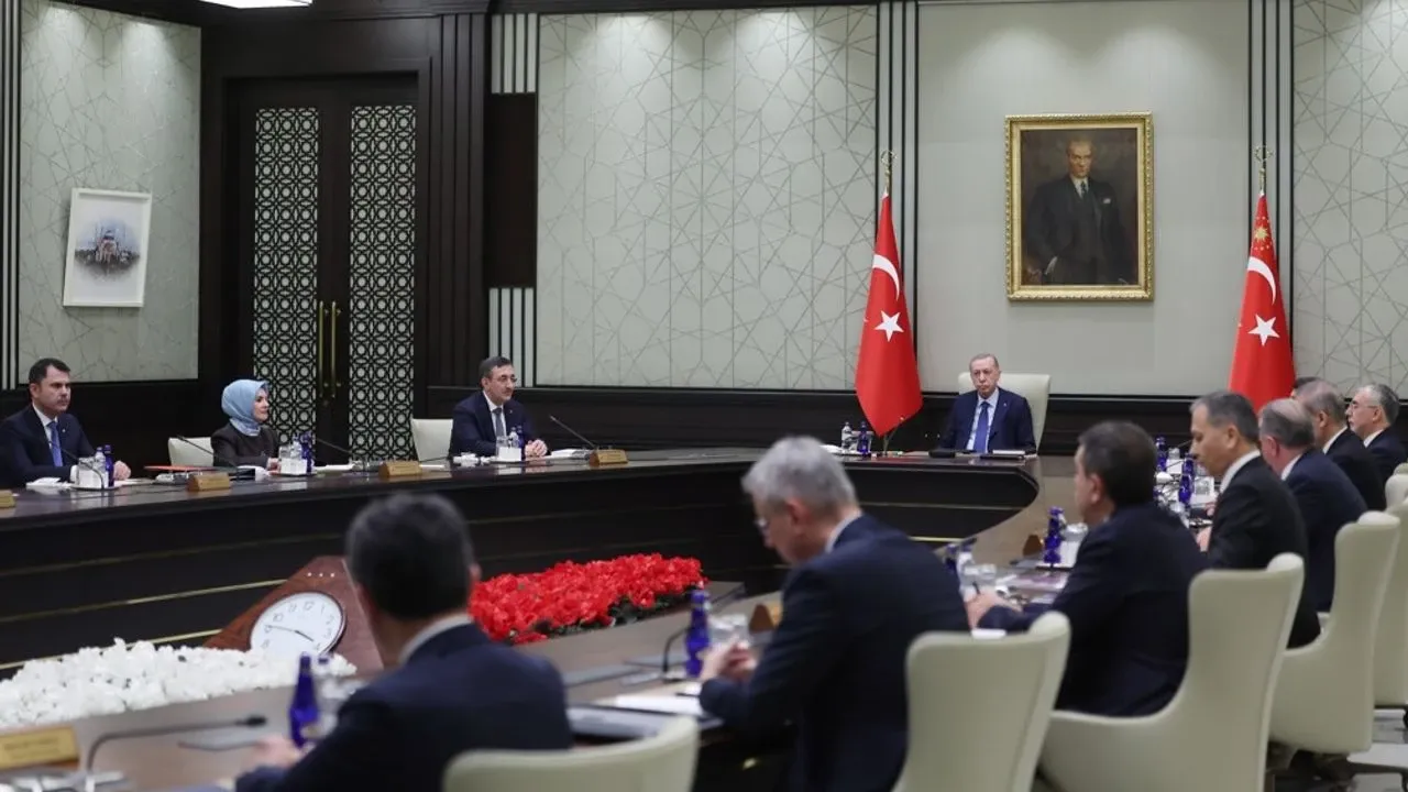 Kabinetoplantısı-2