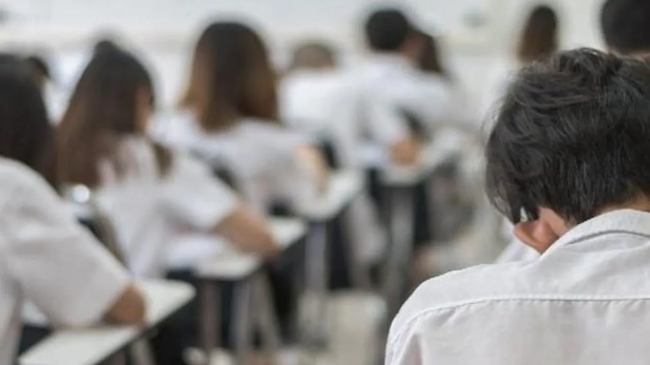 Okullar Uzaktan Eğitime Mi Geçiyor? MEB'den Son Dakika İddialara Yanıt Ve Okullardaki Olayların Detayları!