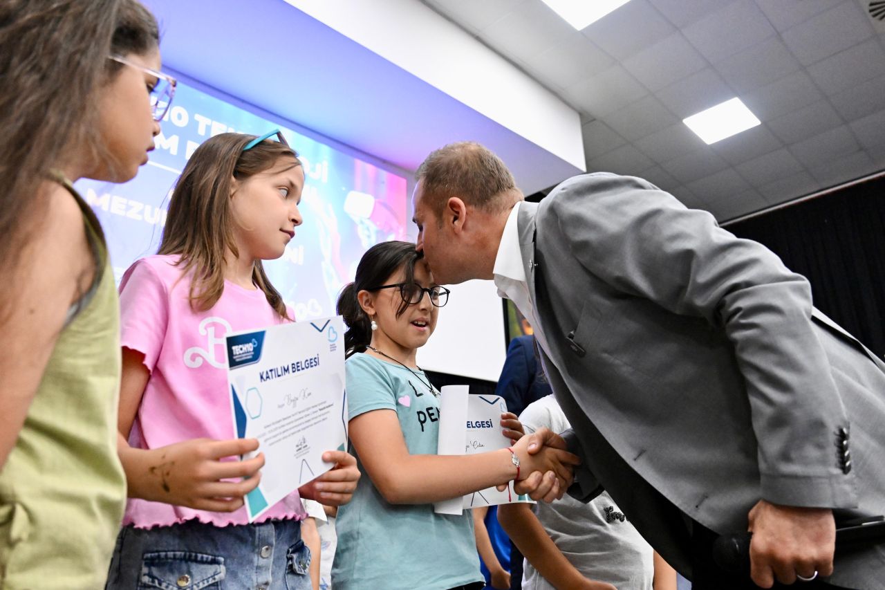 Akin Çifti, Tech 10 Mezuniyet Töreni'ne Katildi (10)
