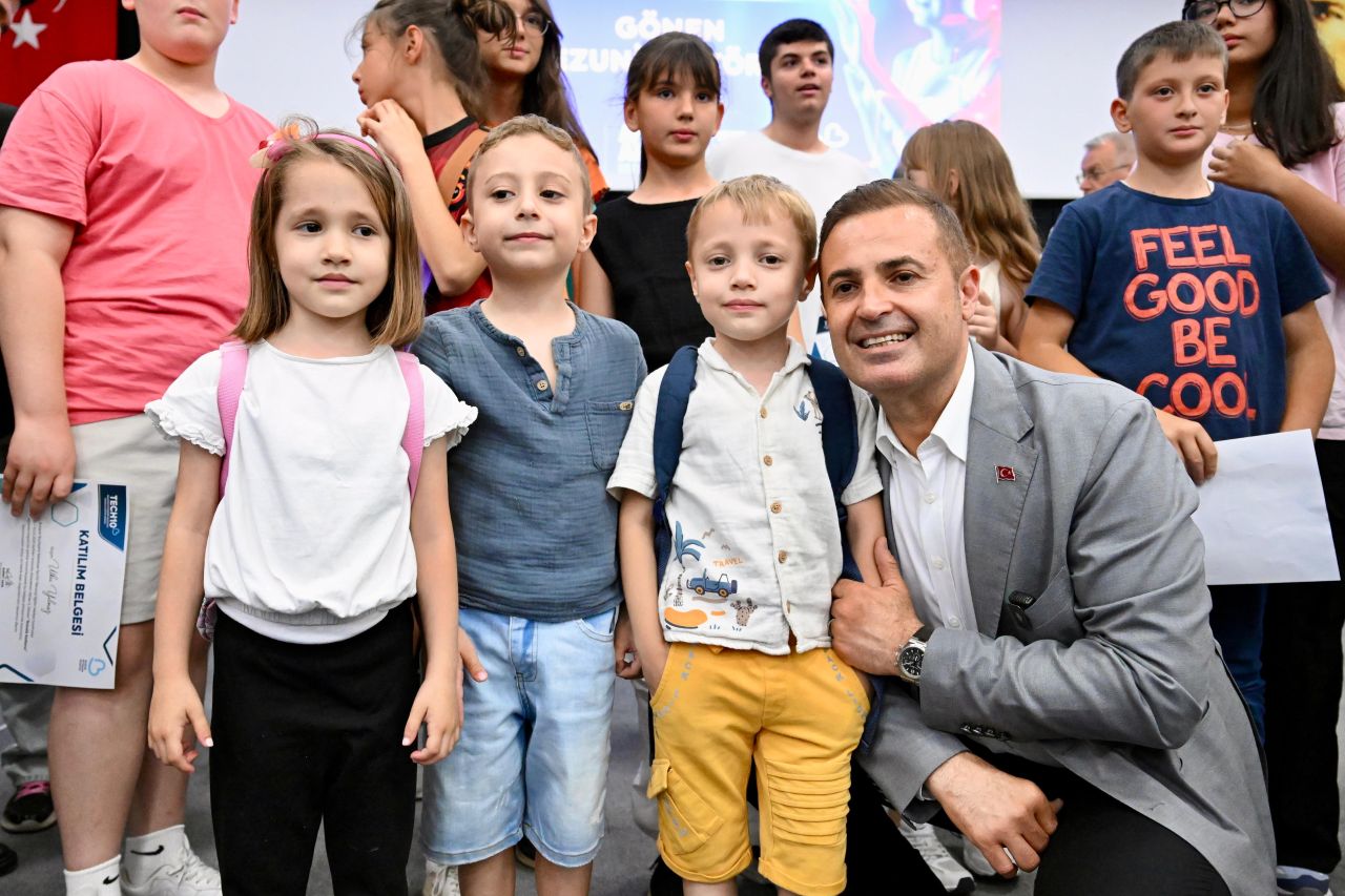 Akin Çifti, Tech 10 Mezuniyet Töreni'ne Katildi (7)