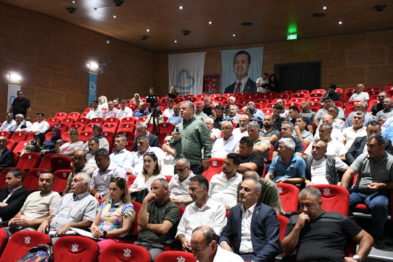Büyüksehir, Altieylül Ilçe Muhtarlarini Dinledi (5)