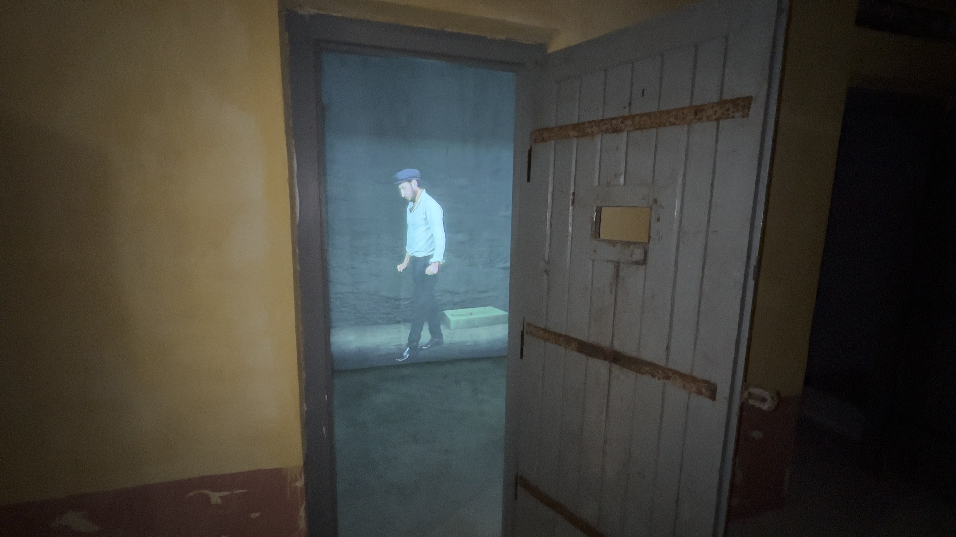 Mahkum2 Hologram 223856237