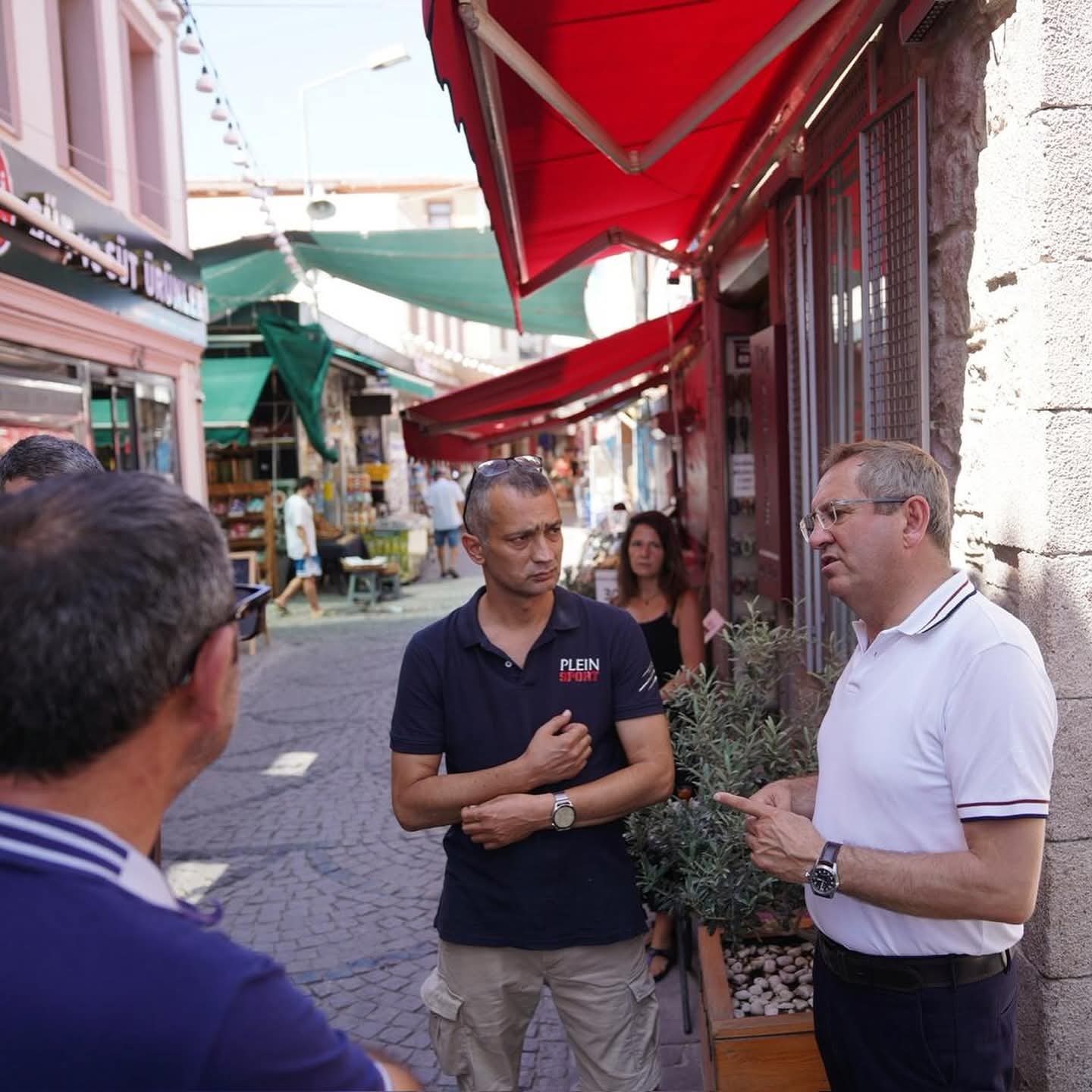 Ayvalık’ta Daha Yaşanabilir Bir Kent İçin Sahada Çalışmalar Sürüyor 5