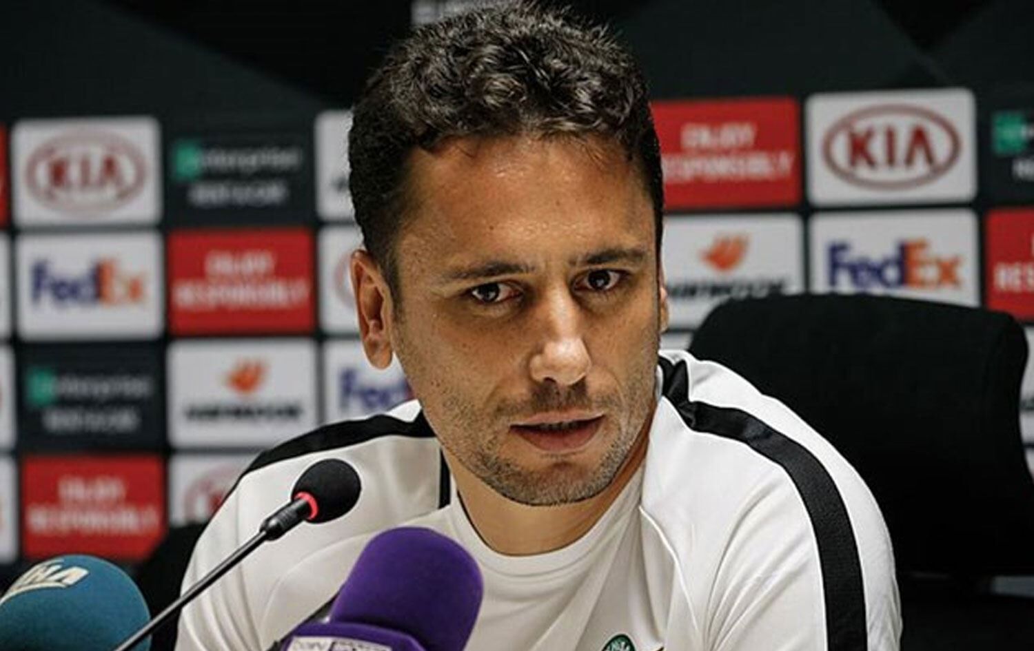 Cem Kavcak Kimdir
