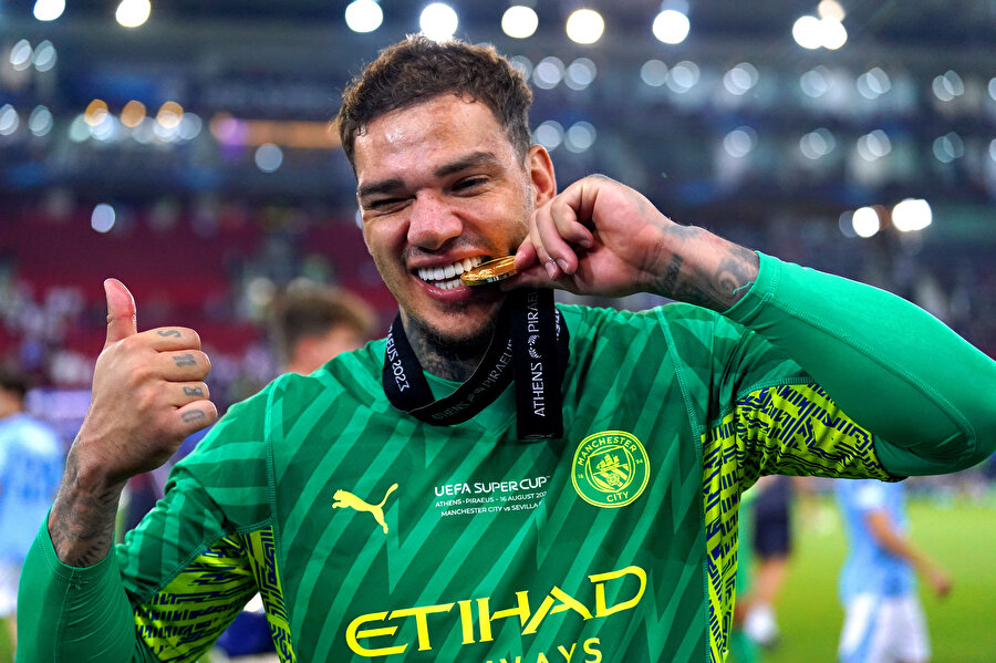 Ederson-5