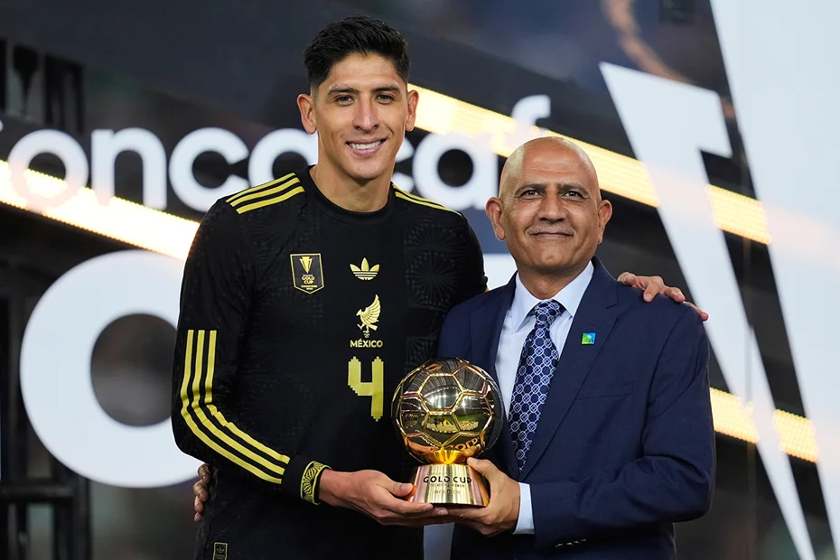 Edson Alvarez A P