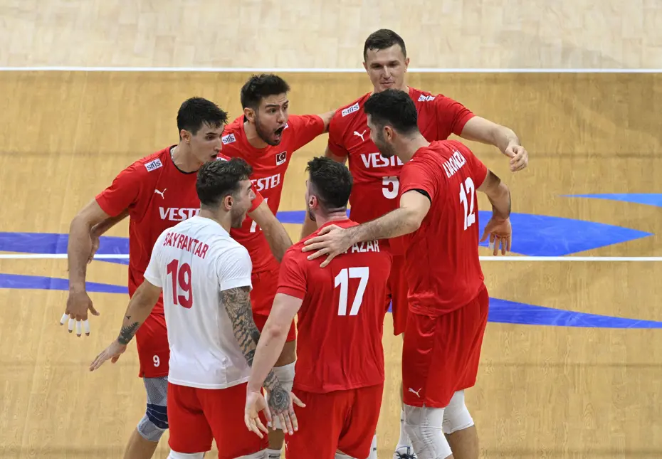 A Milli Erkek Voleybol Takımı Filenin Efeleri