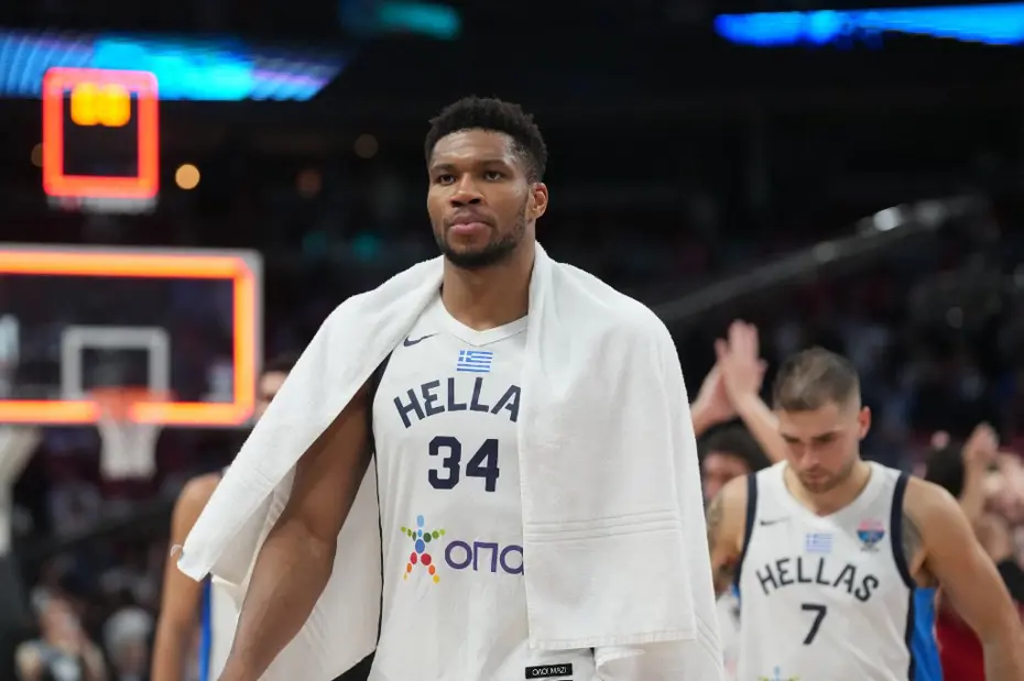 Antetokounmpo(3)