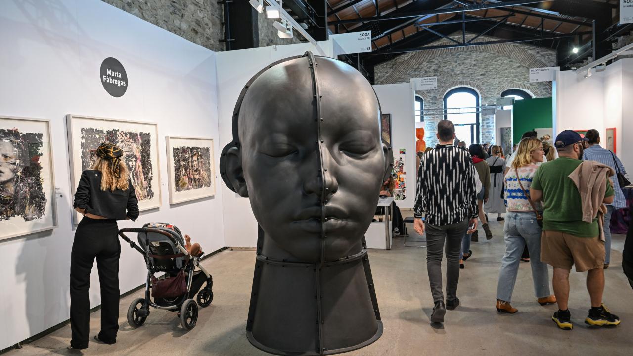 Contemporary Istanbul Aa 2115126