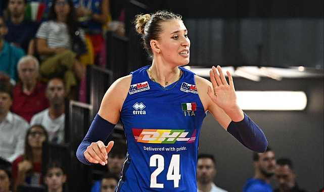 Ekaterina Antropova Italyanlar Bana Cok Sicak Davraniyorlar 1269