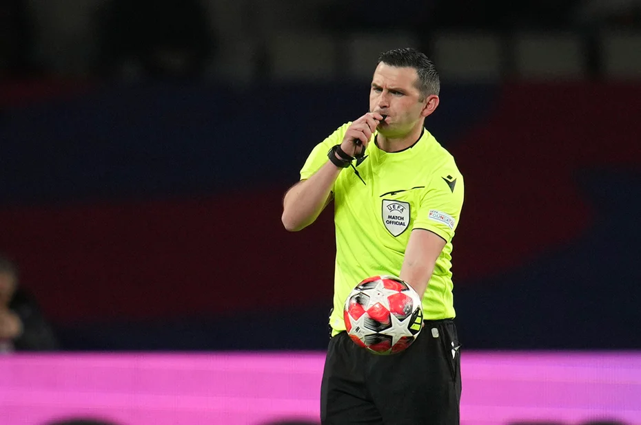 Michael Oliver 003