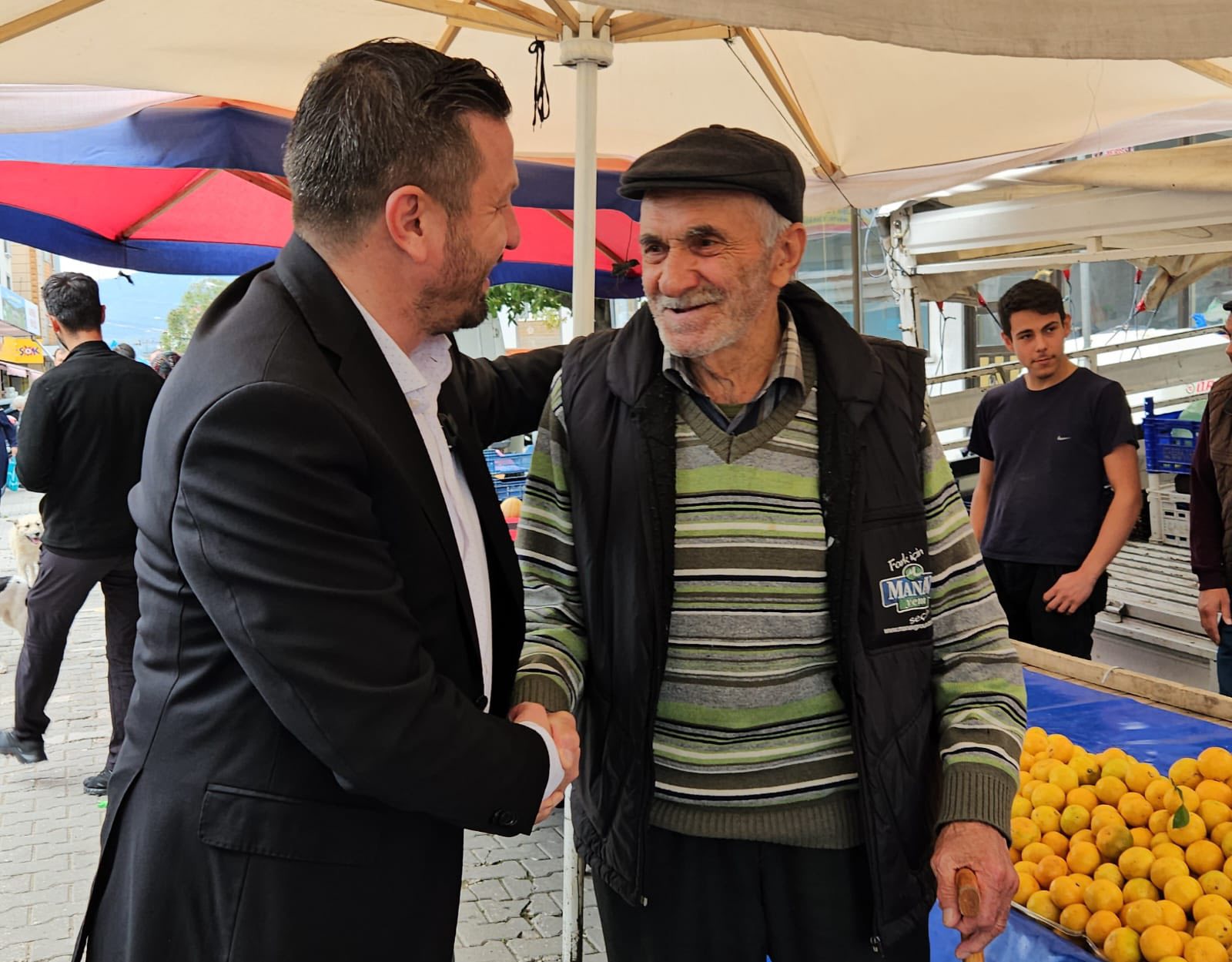 Belgin Uygur Gönen Karşıkaya Pazarı'nda esnafı ve vatandaşı dinledi