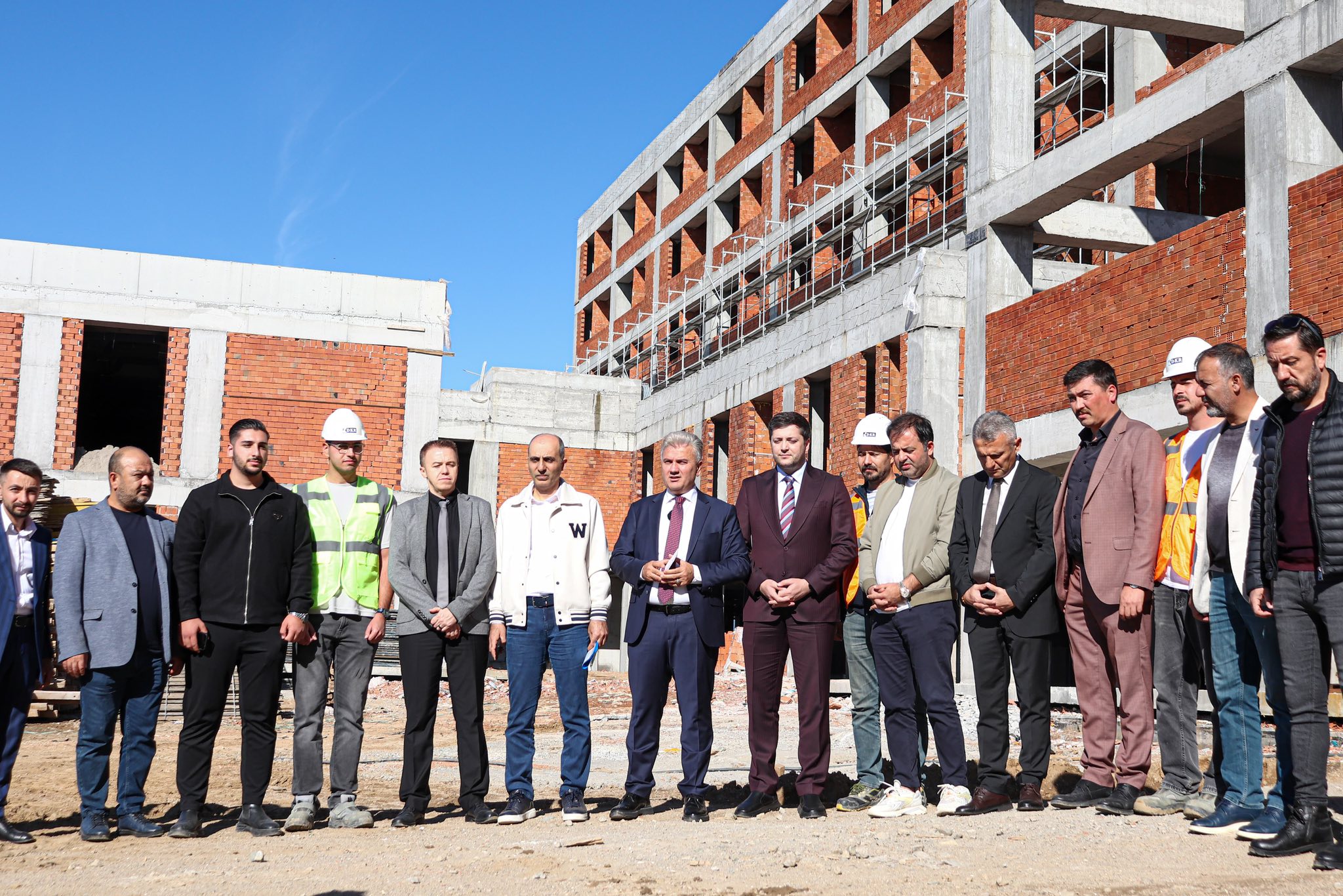 573623241 1256758616258569 8132695656501094745 N