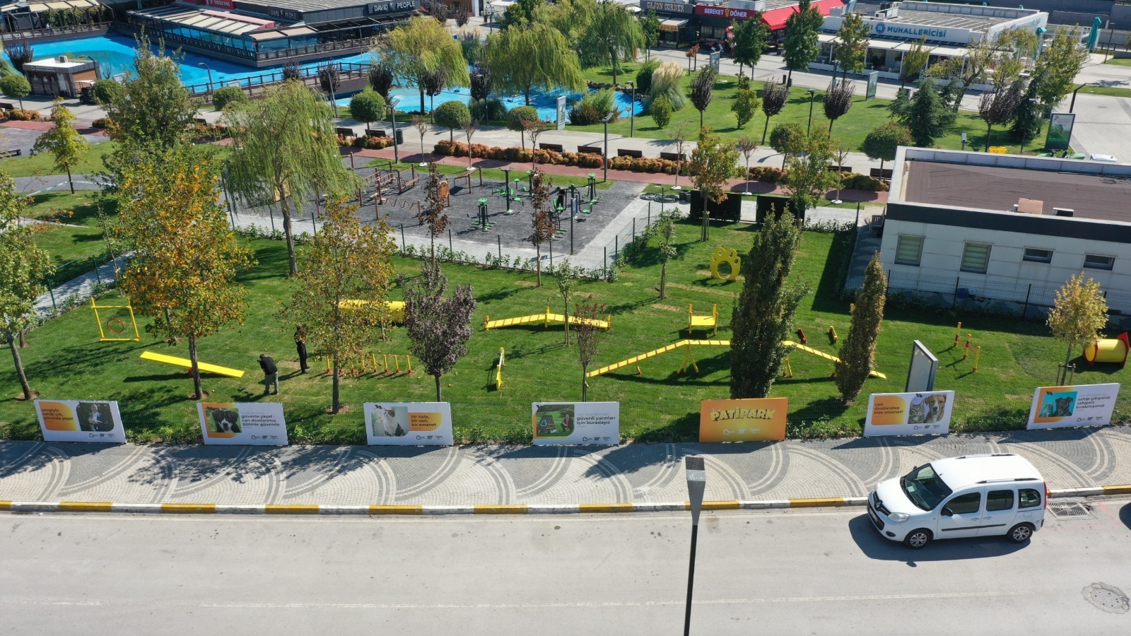 Ahmet Akin Can Dostlari Pati Park Ile Bulusturdu 2