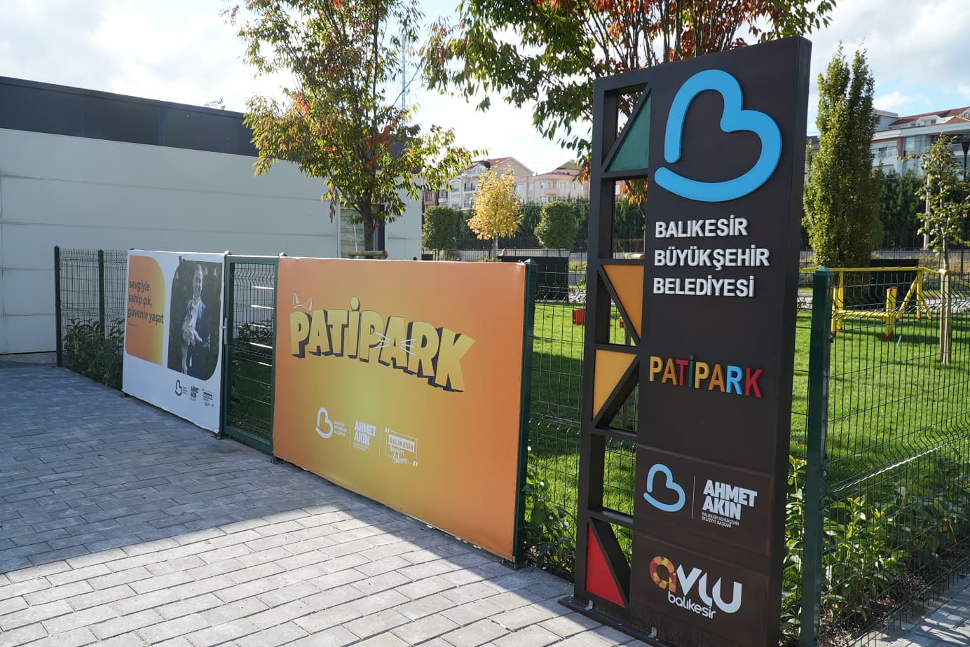 Ahmet Akin Can Dostlari Pati Park Ile Bulusturdu 8
