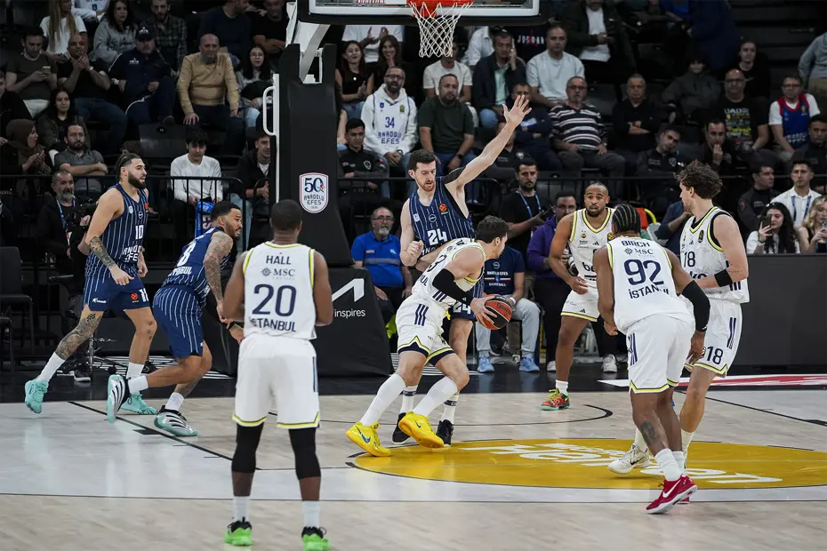 Anadolu Efes Fenerbahçe Beko 2 482701