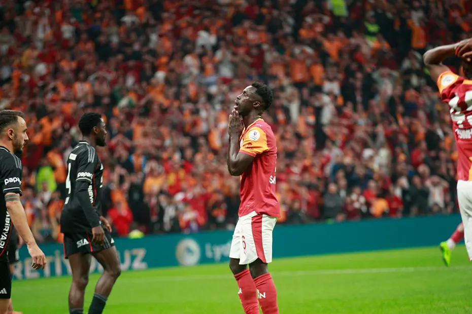 Davinson Sanchez D H A