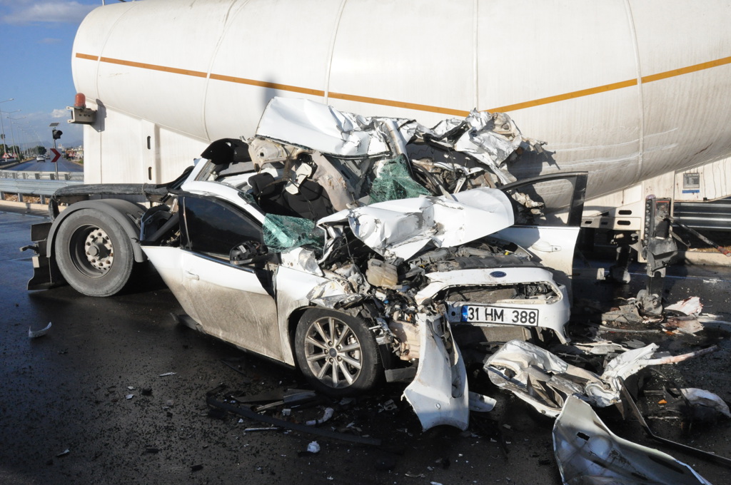 Mersin De Zincirleme Trafik Kazasi