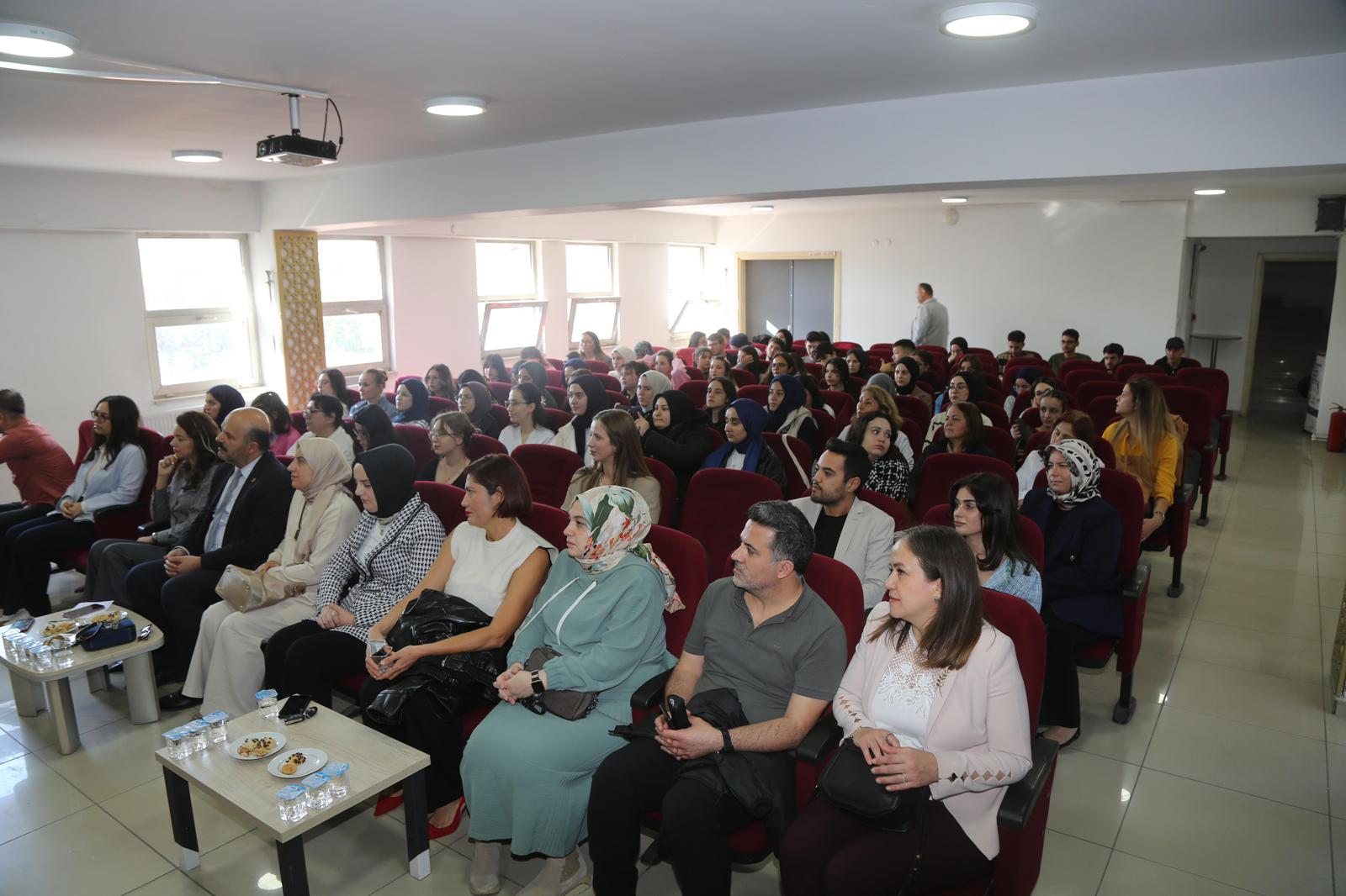 558095621 1271938138296708 1430853053685311896 N