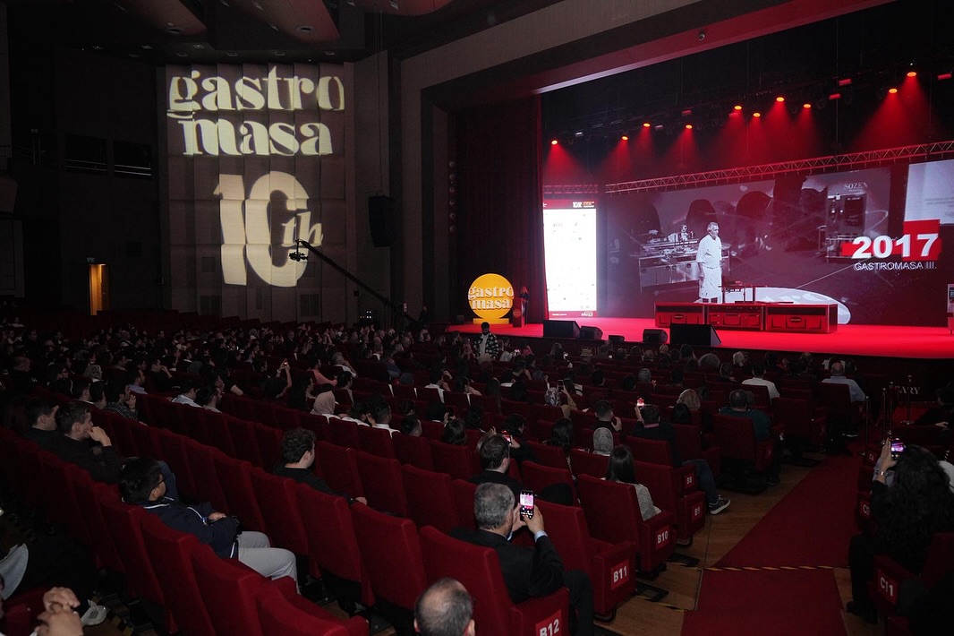 574058901 18511146838064151 4019853217534483700 N