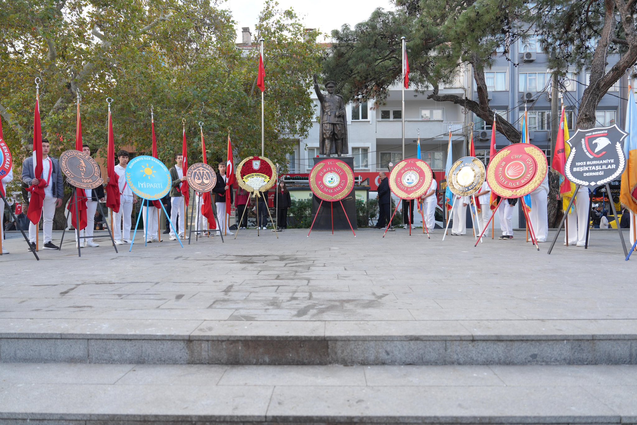 577744279 1298556692310696 7592609587219845002 N