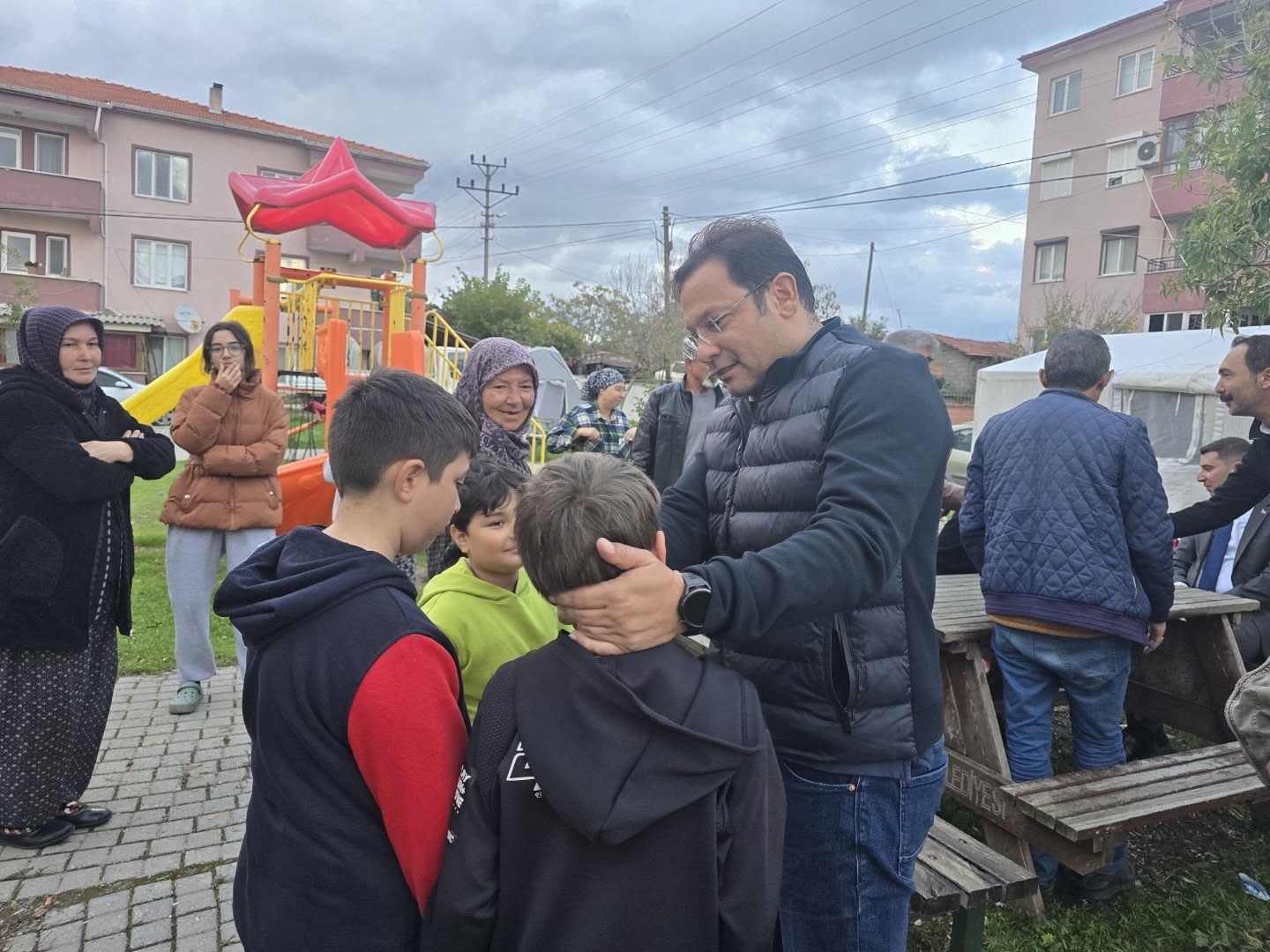 579376578 18529788673030967 7257747965749463698 N