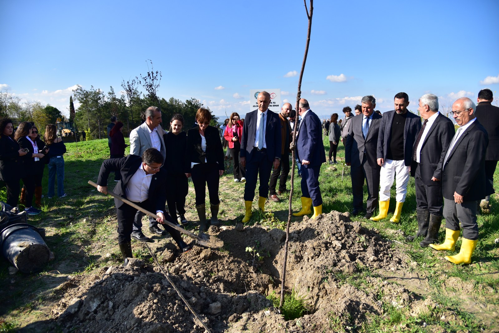 580122348 1271973588293163 2513902004479199527 N