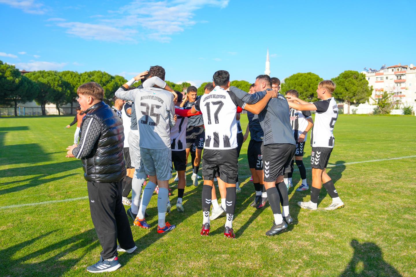 580974901 1297913325708366 8432184904751072940 N