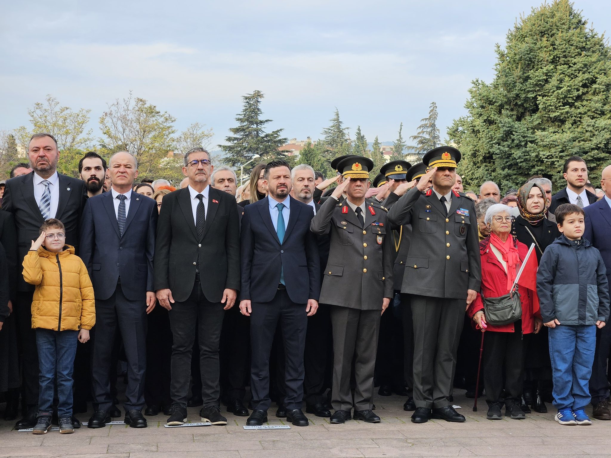 581381186 777348911975103 3957147875765210781 N