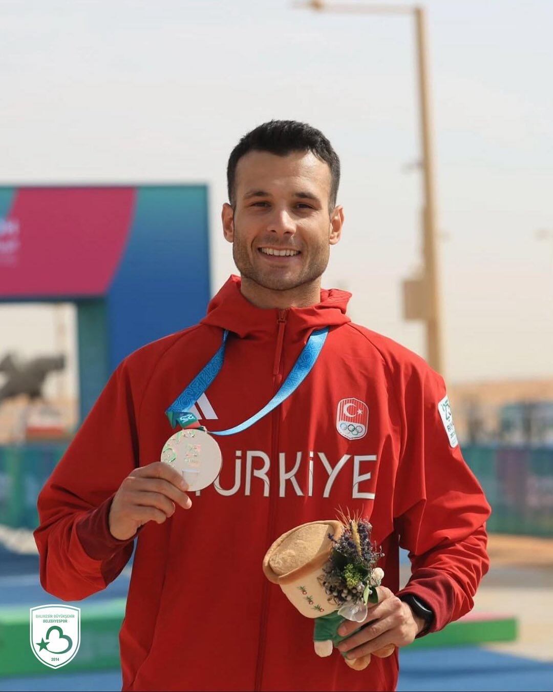 581753138 18518525041064220 7726568561061080353 N