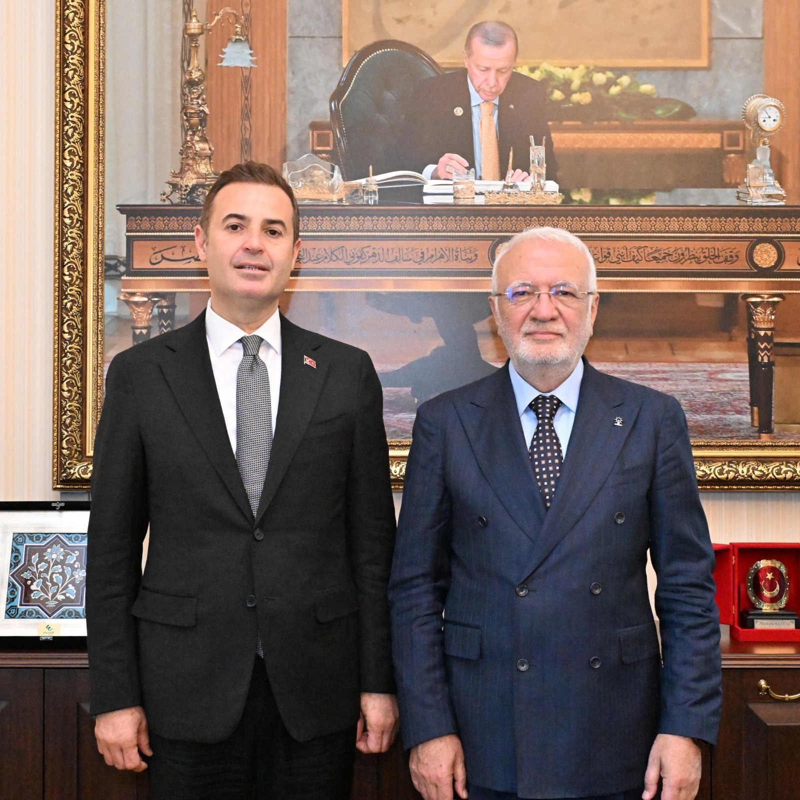 5842Ffbd E935 42F3 B262 6595Cf2Eb1Aa