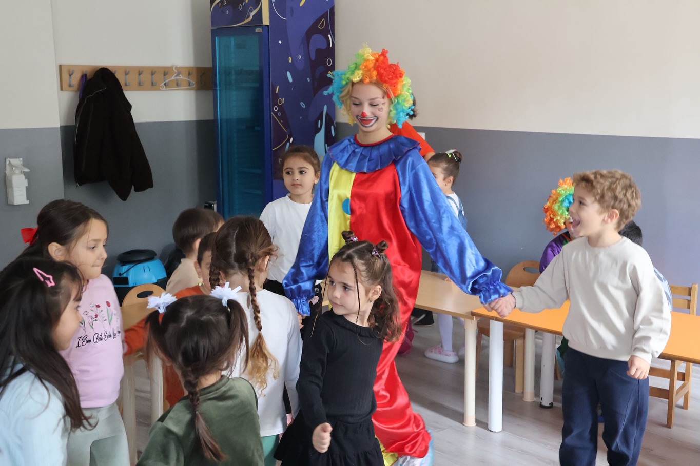 584376751 18327755038211244 8273918552740644923 N