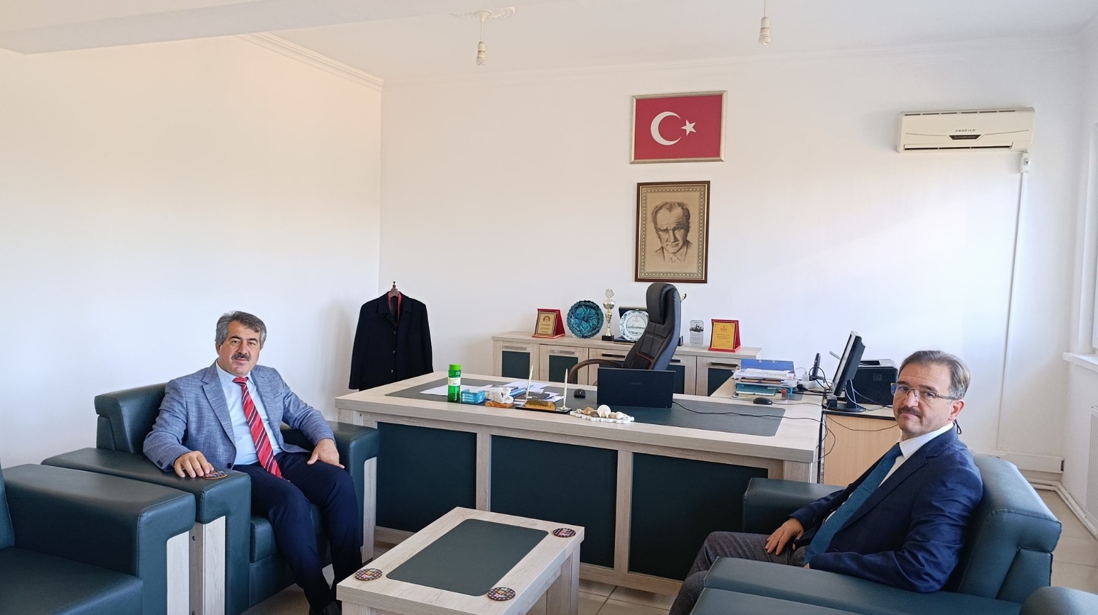 584609918 1277475994409589 8922362436000334045 N