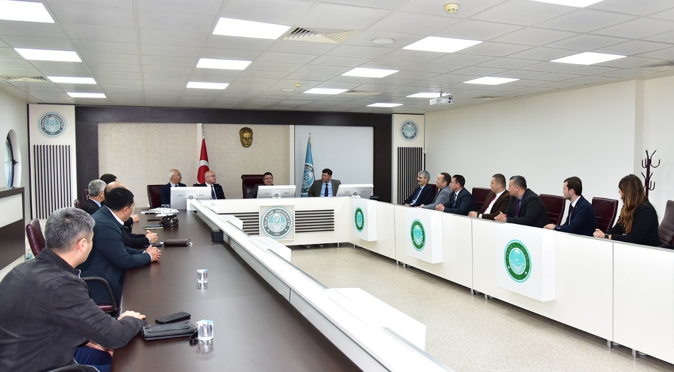 584792932 1278556667634855 2798736816024775293 N