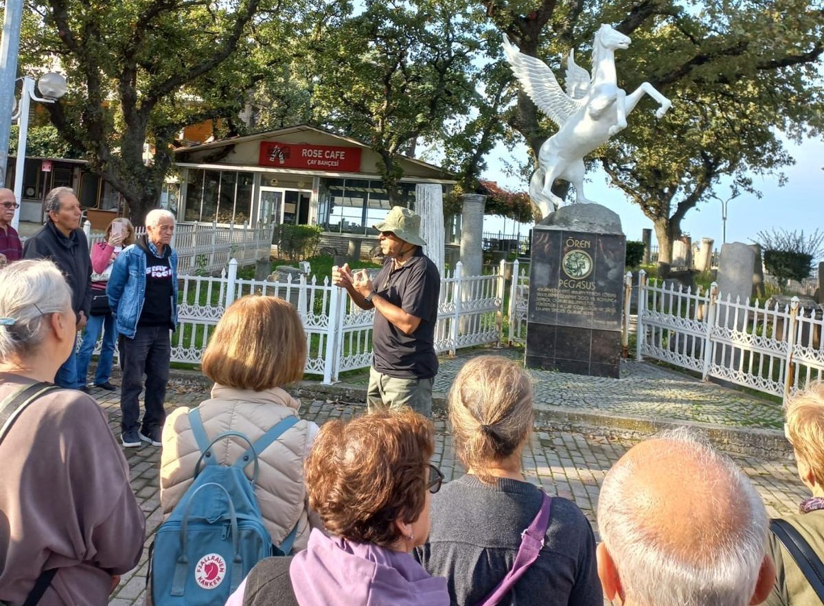 586549029 1281585960665259 7323509469554232815 N