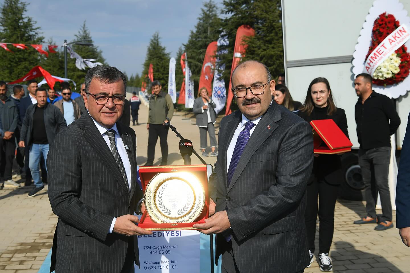 586674259 18315593734222704 4874573265438060716 N