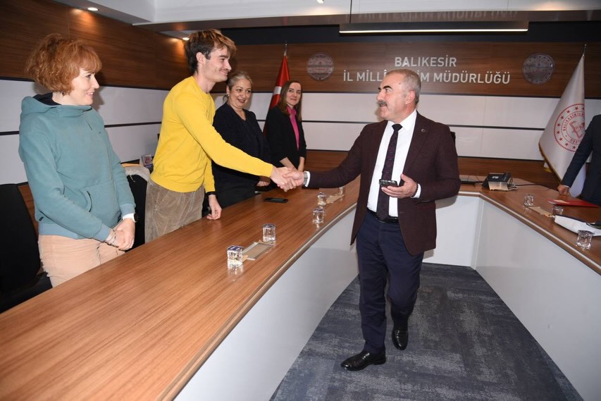 587230386 18049069985677787 6567616061202895844 N