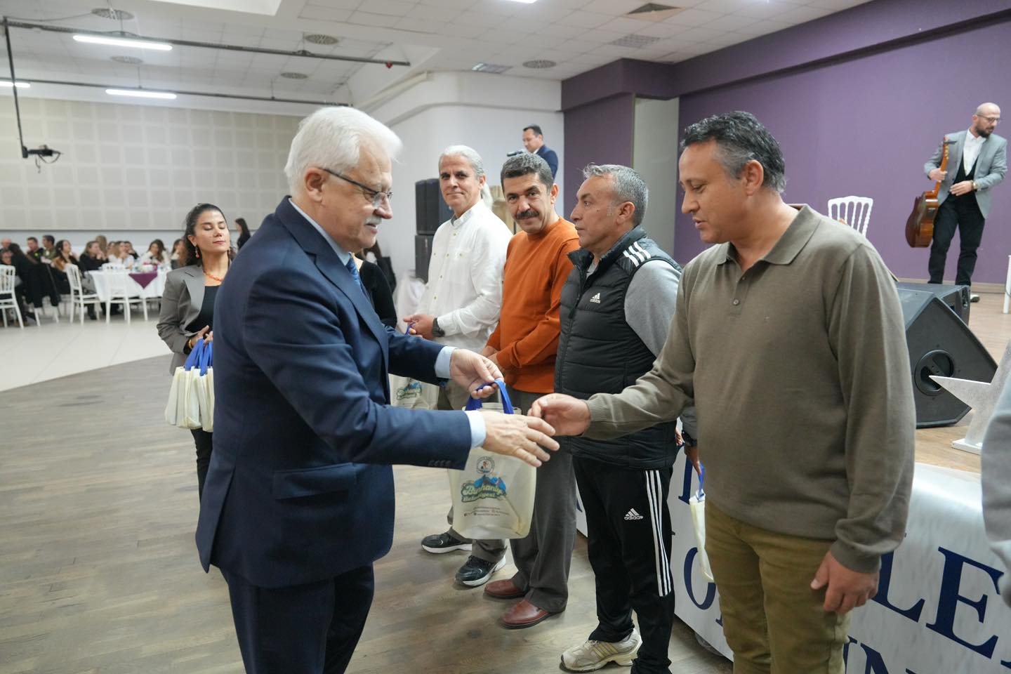 588579688 1310755937757438 769761433006397199 N