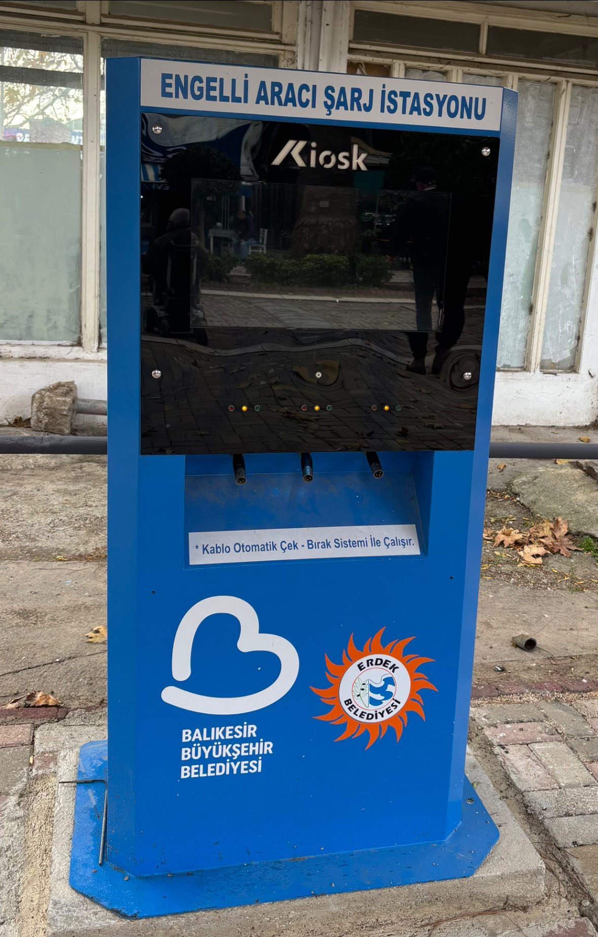 590086377 1479273160908096 3250468459254317833 N